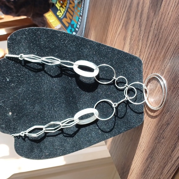 Avon Long Link Necklace, white - Picture 2 of 5